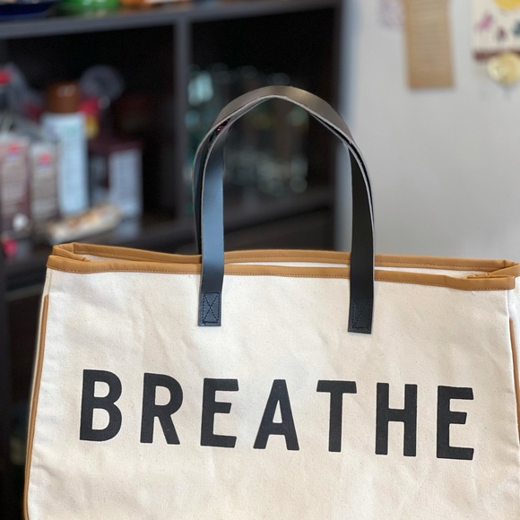 Meet Posh Ambassador, Norma 🟢Shop w/ CONFIDENCE ✅ - Picture 10 of 15